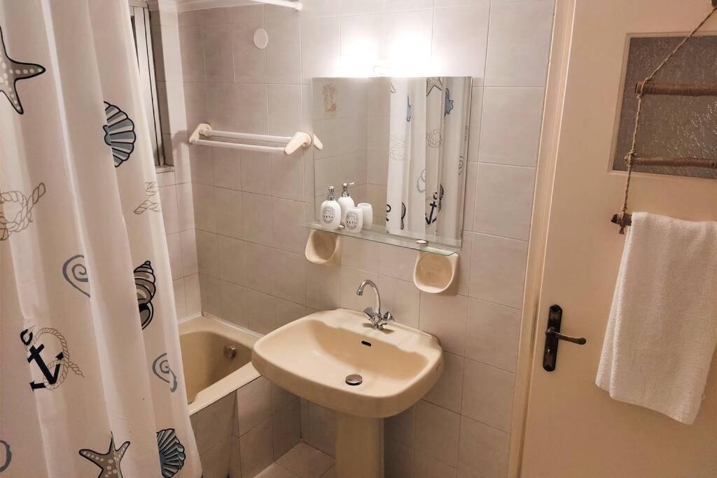 Apartment 95 M2, Center Of Sitia, Wifi, 350M Beach Ngoại thất bức ảnh